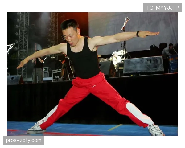 乔纳森·戴维在国家队关键战中的表现瓶颈与突破路径